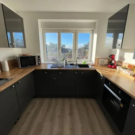 شقة New And Spacious Apartment. *